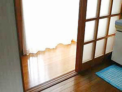 引き戸等への扉の取替え